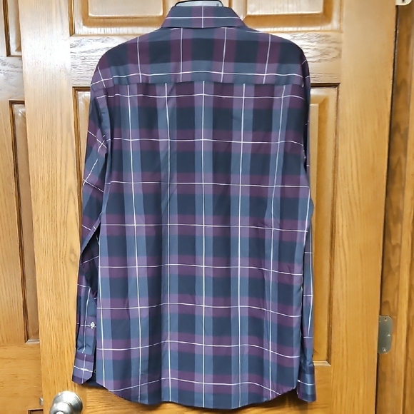 2 Bugatchi Button Ups - Picture 5 of 14